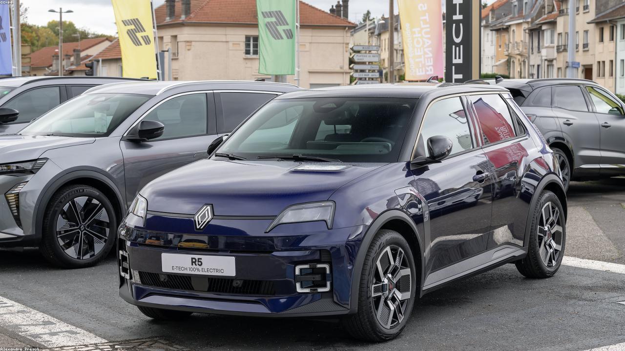 Hatchback araç profil modülü